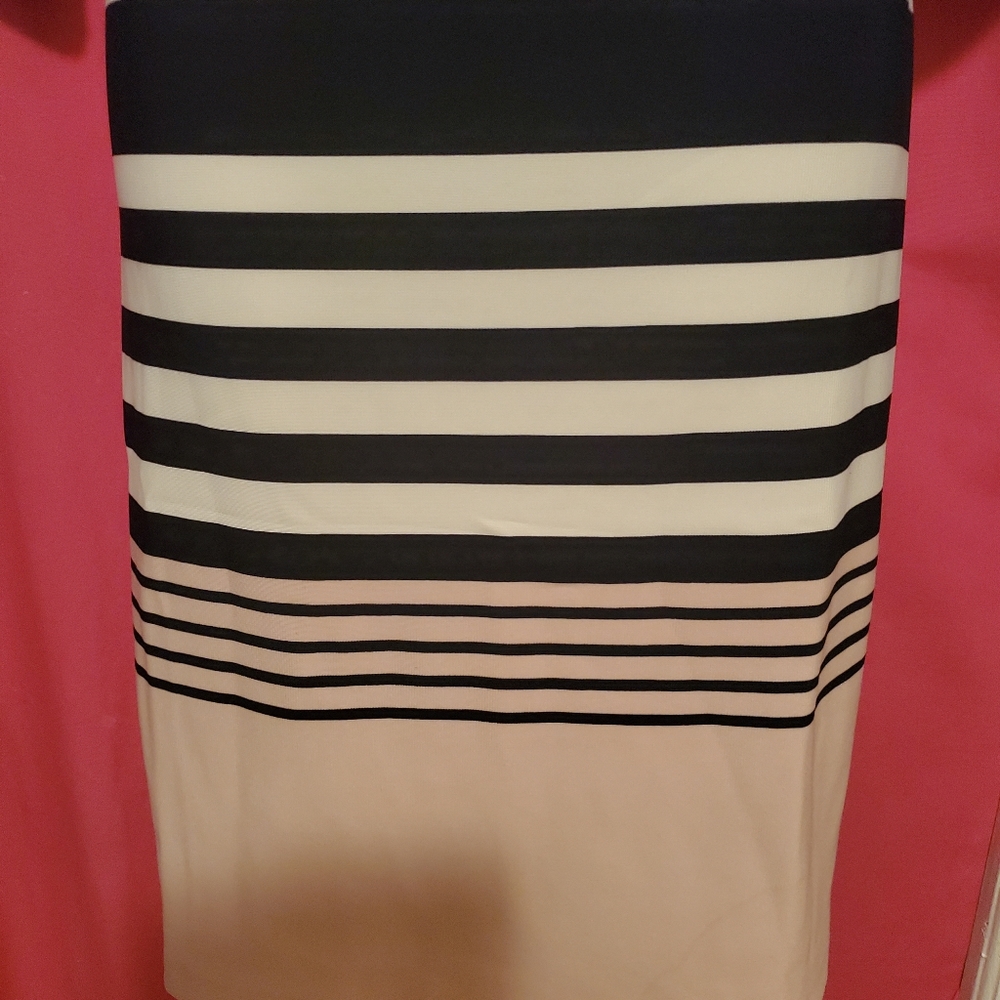 #1124 Ile Dress View 4